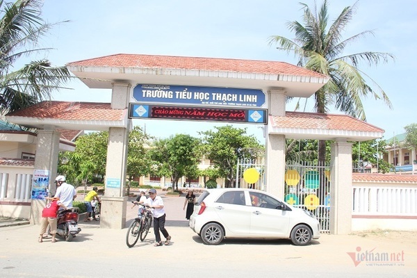 Lùm xùm suất cơm tiểu học 27.000 đồng 'hẻo' thức ăn