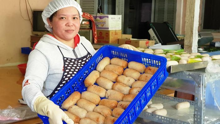 Với mong muốn những người Việt xa quê có dịp thưởng thức hương vị này, một cơ sở tại quận Bình Thủy (TP Cần Thơ) đã bắt tay liên kết đưa trái chuối nếp xuất khẩu sang một số thị trường phổ biến như: Đức, Australia…