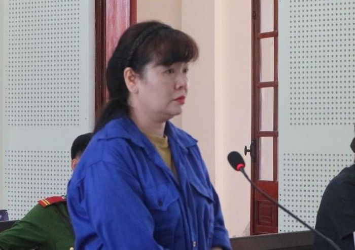 Bị Cáo Nguyễn Thị Vân Anh tại phiên tòa. Ảnh: L. Kim