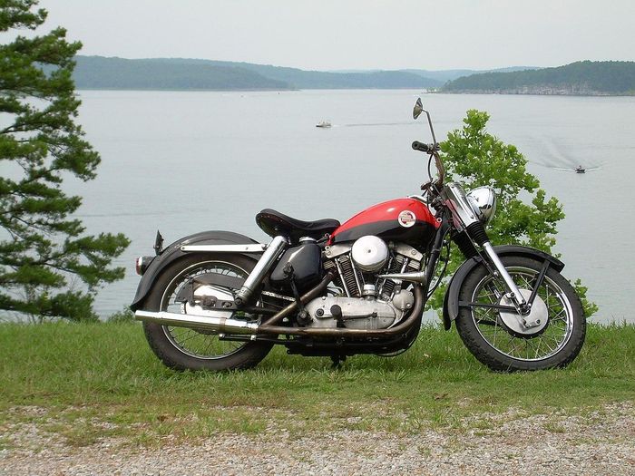 2. Harley-Davidson XLCH Sportster (1957).