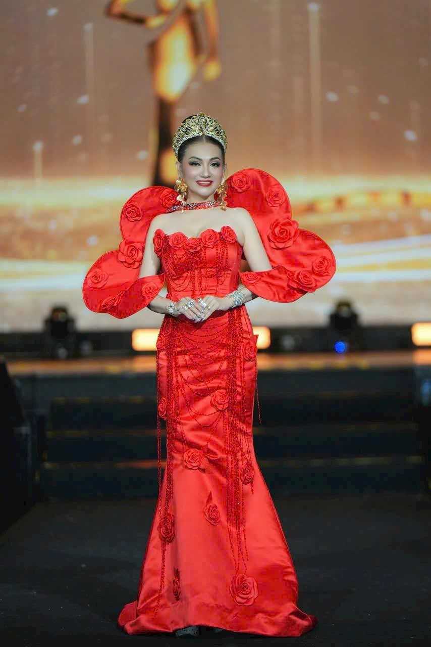 Hoa hậu Tuyết Mai, sắc đẹp, danh hiệu