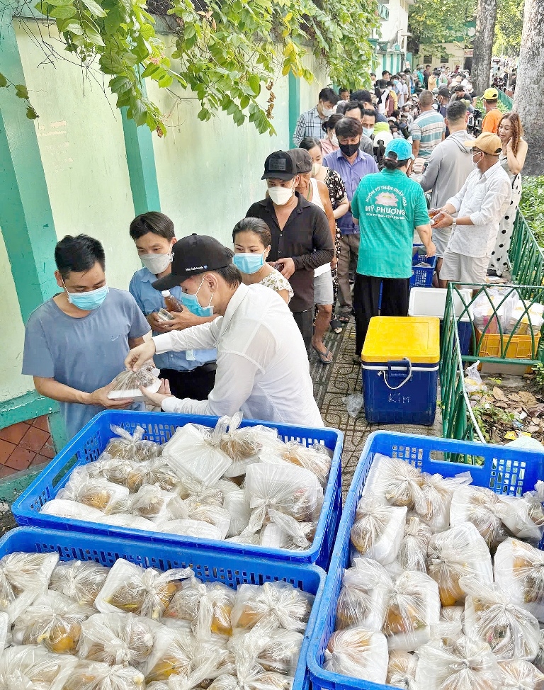 Nguyên Vũ, từ thiện, sinh nhật