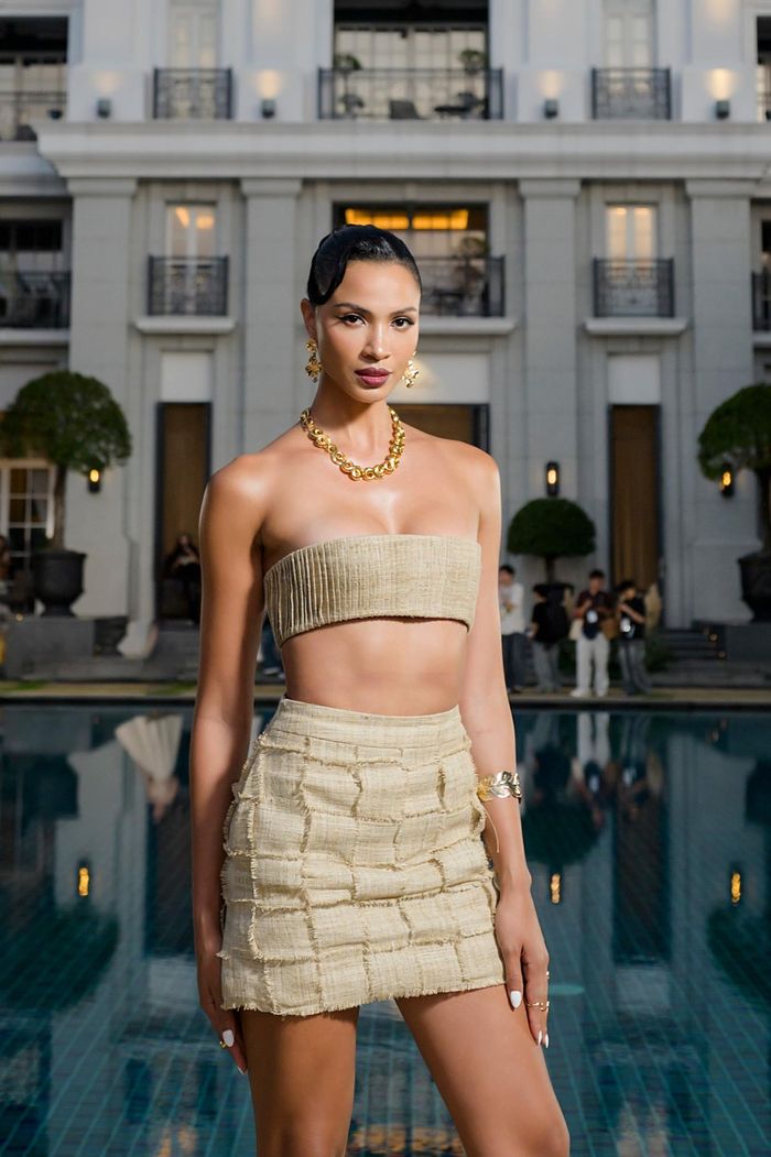  Người đẹp Dayana Cárdenas - đại diện Colombia ở Miss Cosmo 2025 diện crop-top khoe eo thon nóng bỏng. 