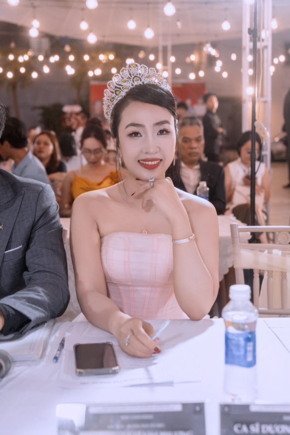 Hoa hậu Kim Phượng, Tài Năng Việt
