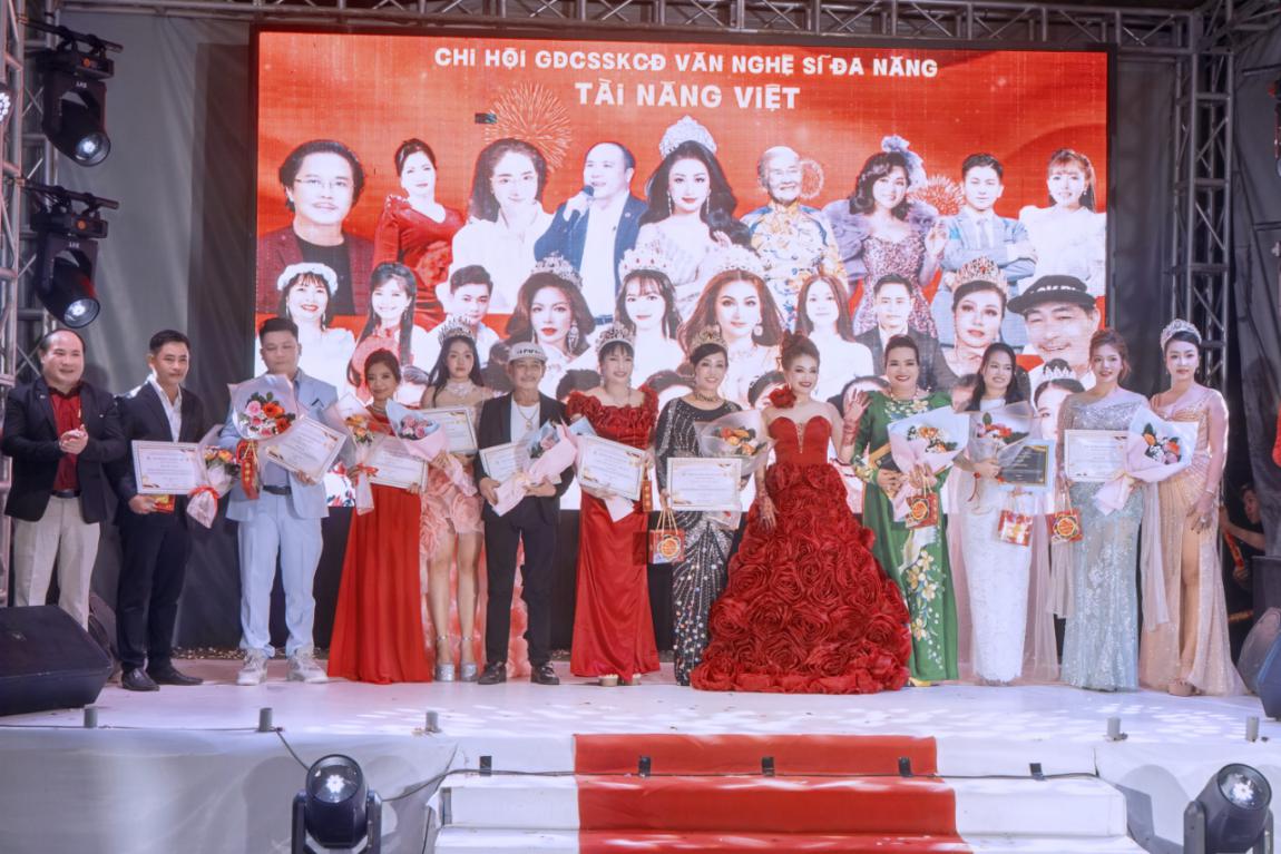 Hoa hậu Kim Phượng, Tài Năng Việt