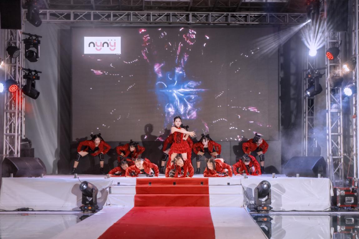 Hoa hậu Kim Phượng, Tài Năng Việt
