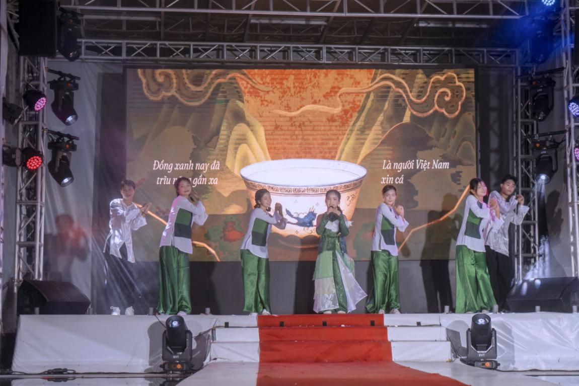 Dương Huỳnh Bảo Uyên, Tài Năng Việt