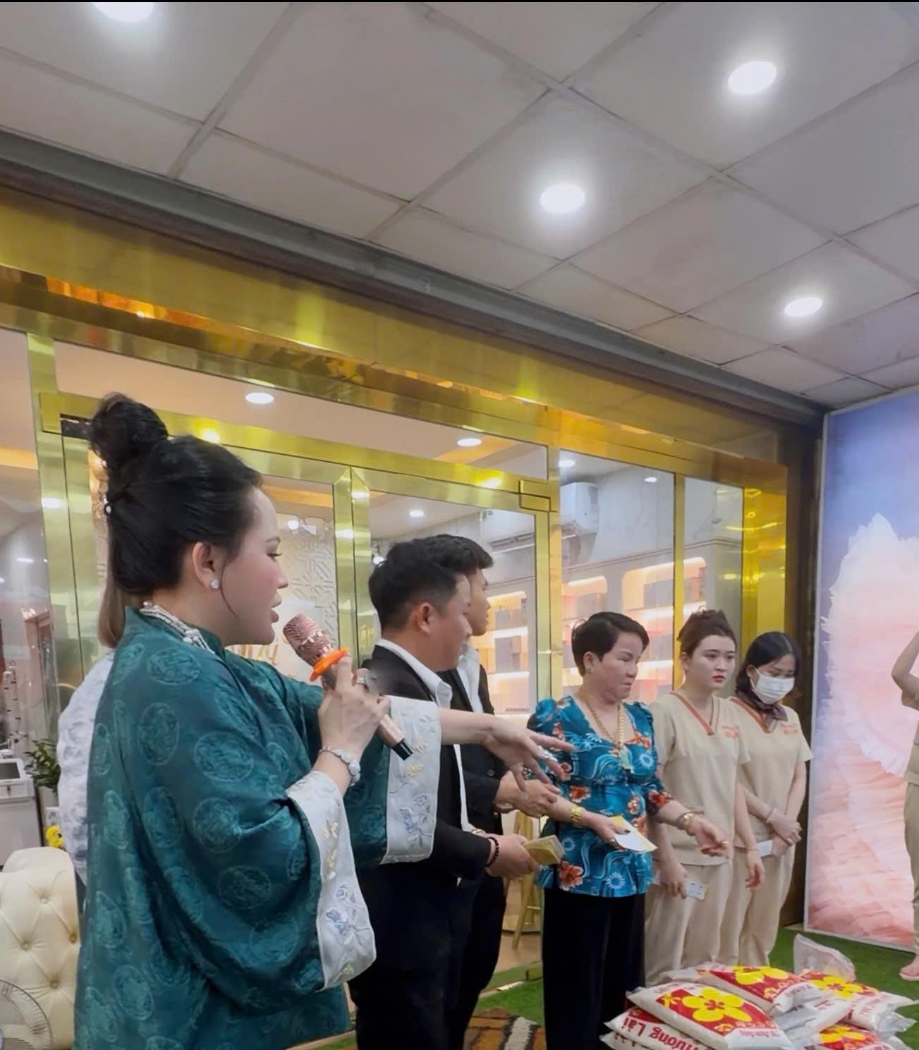 Hoa hậu Nguyễn Thị Bình, sắc đẹp, từ thiện