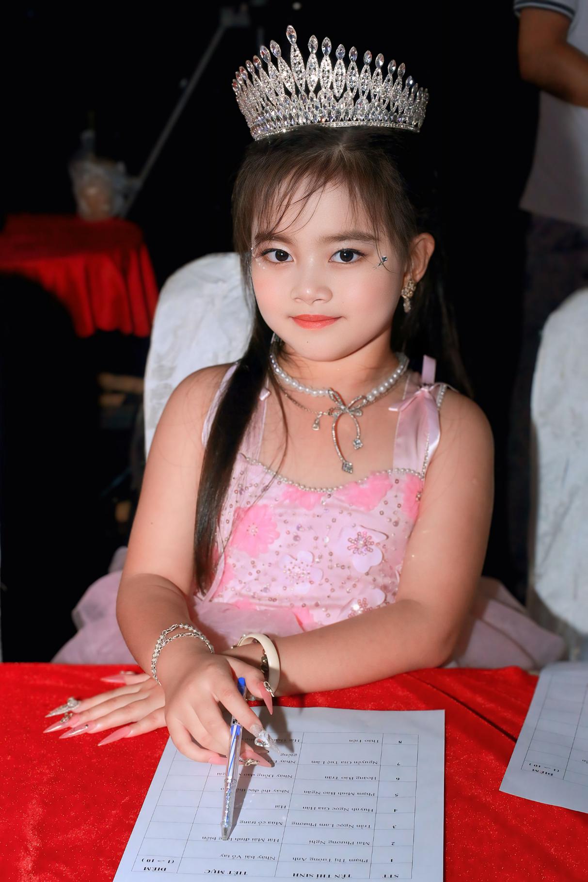 Đoàn Ngọc Ngân, Tài Năng Việt