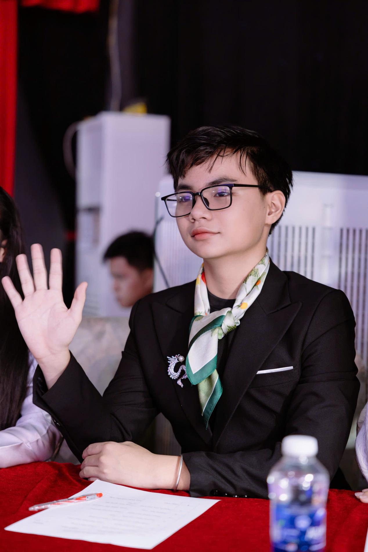 Phạm Hiếu Trung, Tài Năng Việt