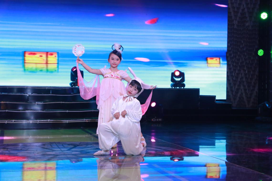 Trần Ngọc Lam Phương, Tài Năng Việt