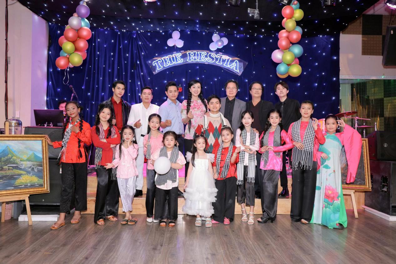 Tài Năng Việt, từ thiện, vùng lũ